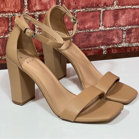 a new day Shoes - A New Day Ema Heel Sandal Open Square Toe Ankle Strap Women Shoe Sz 7.5 Tan•nude